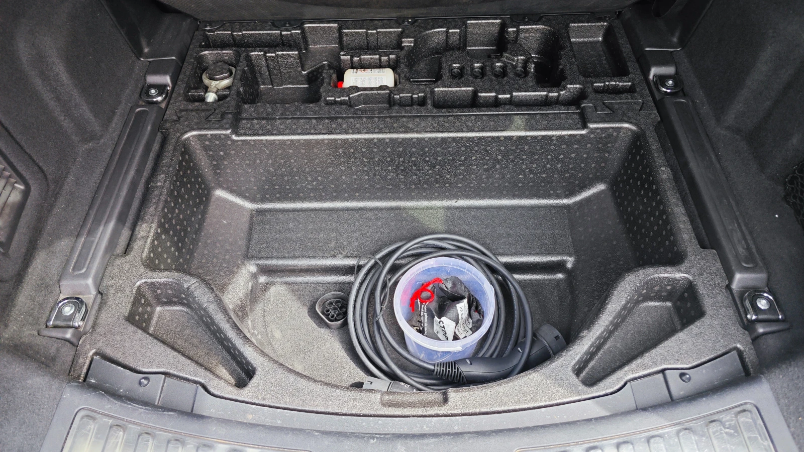 Land Rover Discovery Sport P300e R-Dinamic, снимка 10 - Автомобили и джипове - 54488703