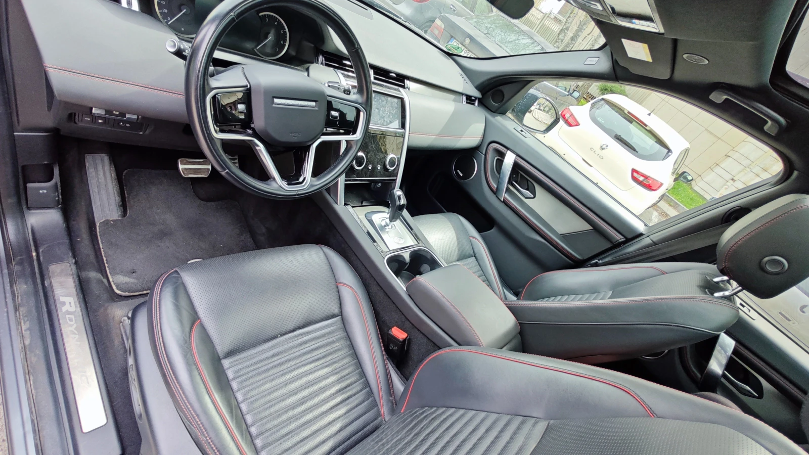 Land Rover Discovery Sport P300e R-Dinamic, снимка 7 - Автомобили и джипове - 54488703