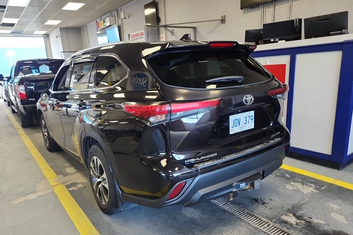 Toyota Highlander AWD* Камера* м.Точки* Кожа* XLE* 8-местен* , снимка 5 - Автомобили и джипове - 55226145