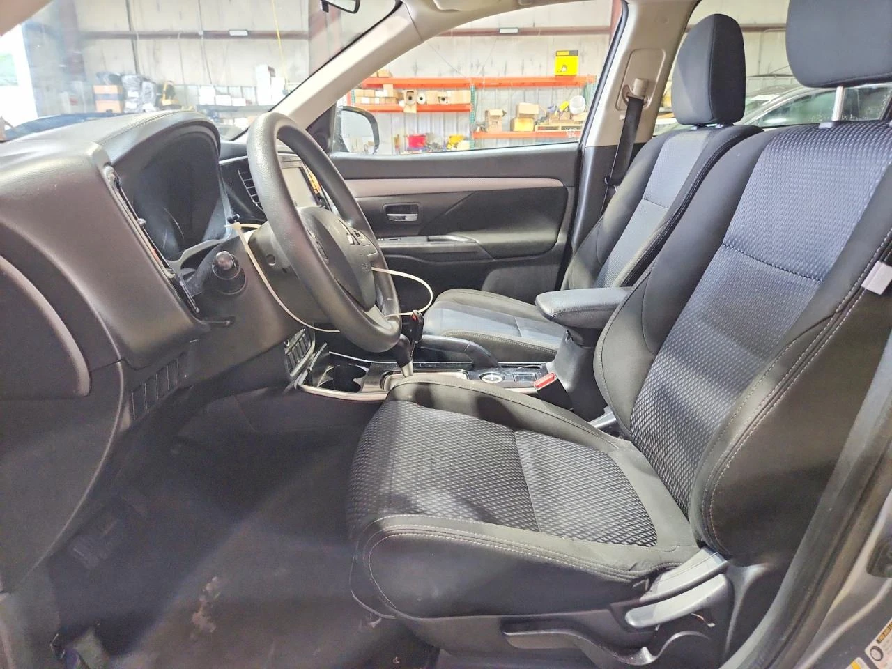 Mitsubishi Outlander 2.4l Se/Sel/Le, снимка 7 - Автомобили и джипове - 55322509