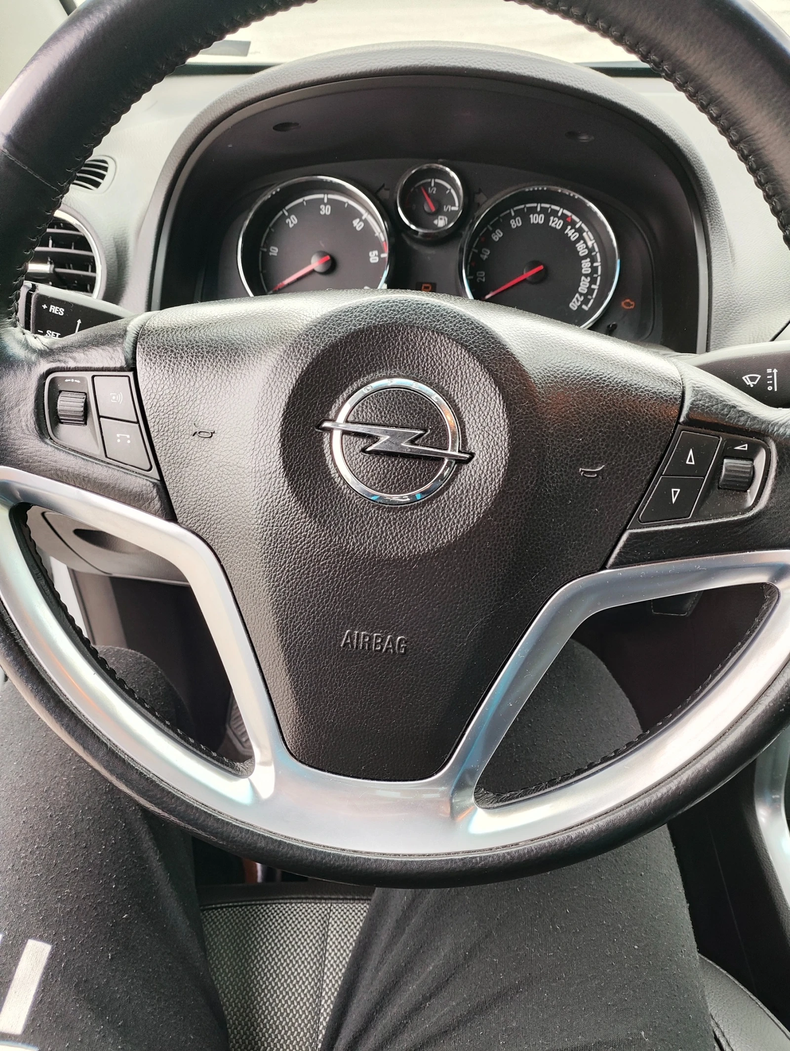 Opel Antara, снимка 14 - Автомобили и джипове - 55877576