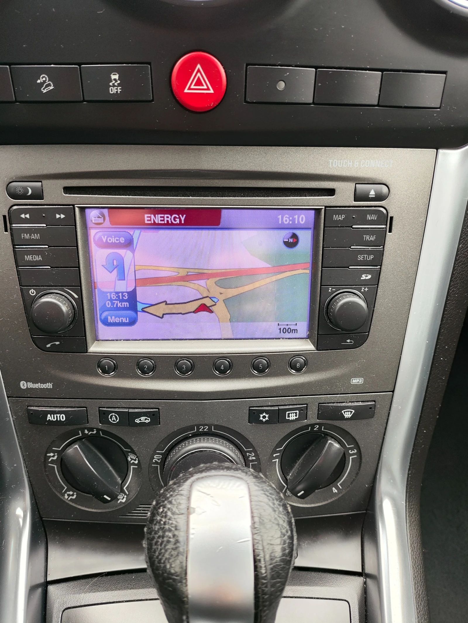 Opel Antara, снимка 16 - Автомобили и джипове - 55877576
