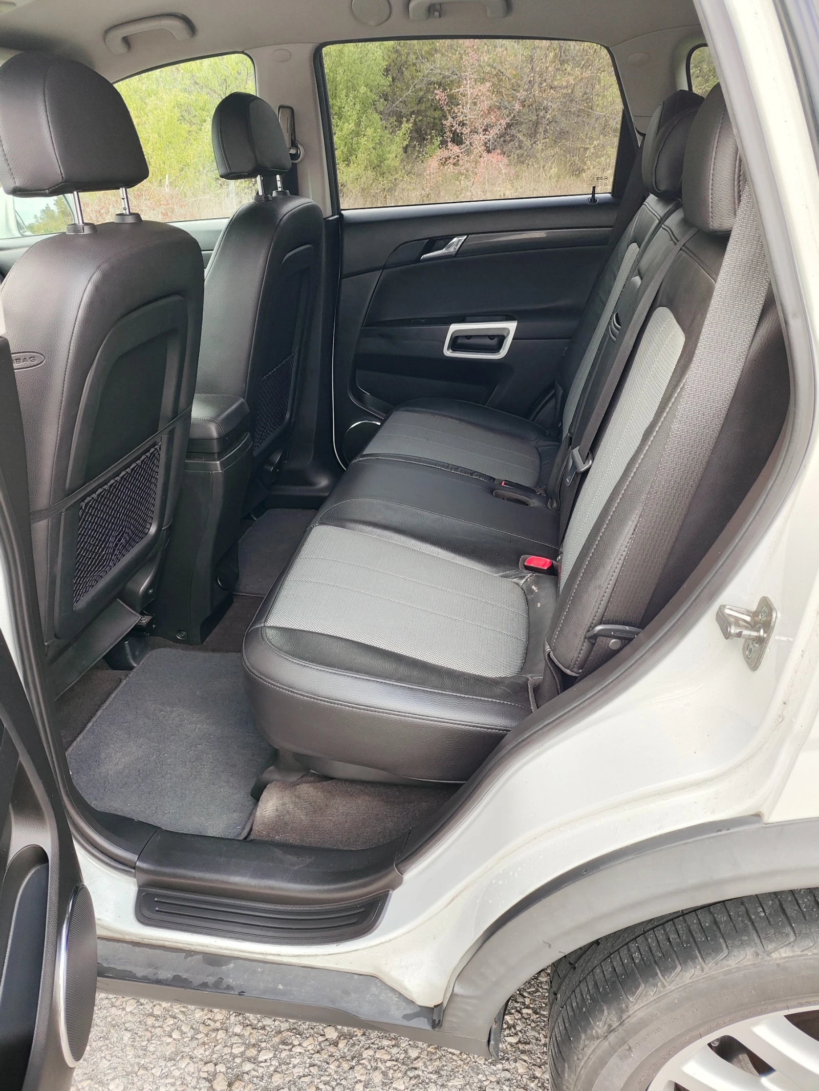Opel Antara, снимка 6 - Автомобили и джипове - 55877576