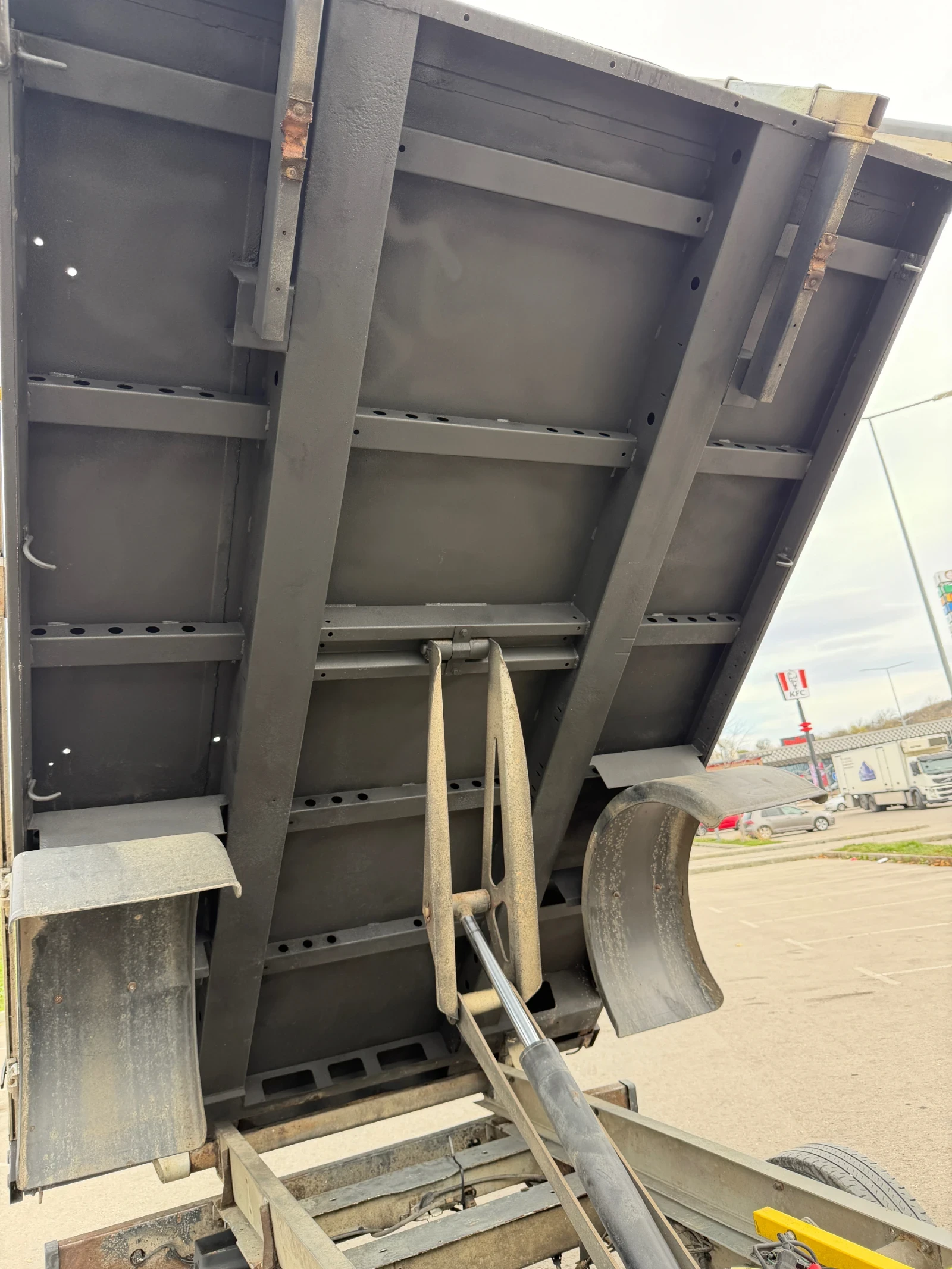 Ford Transit  2.2   | Mobile.bg   12