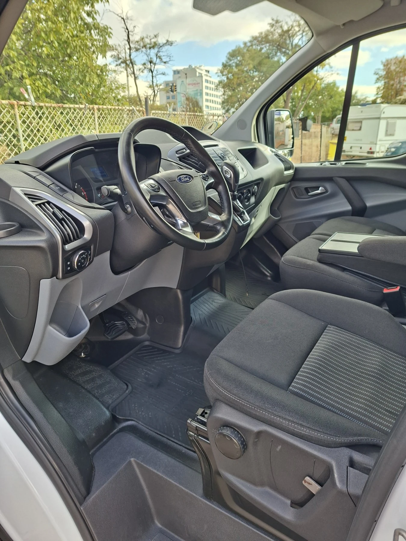Ford Transit Custom ДЪЛГА БАЗА, ДВЕ СТРАНИЧНИ ВРАТИ, АВТОМАТИК, NAVI, снимка 9 - Бусове и автобуси - 56243009