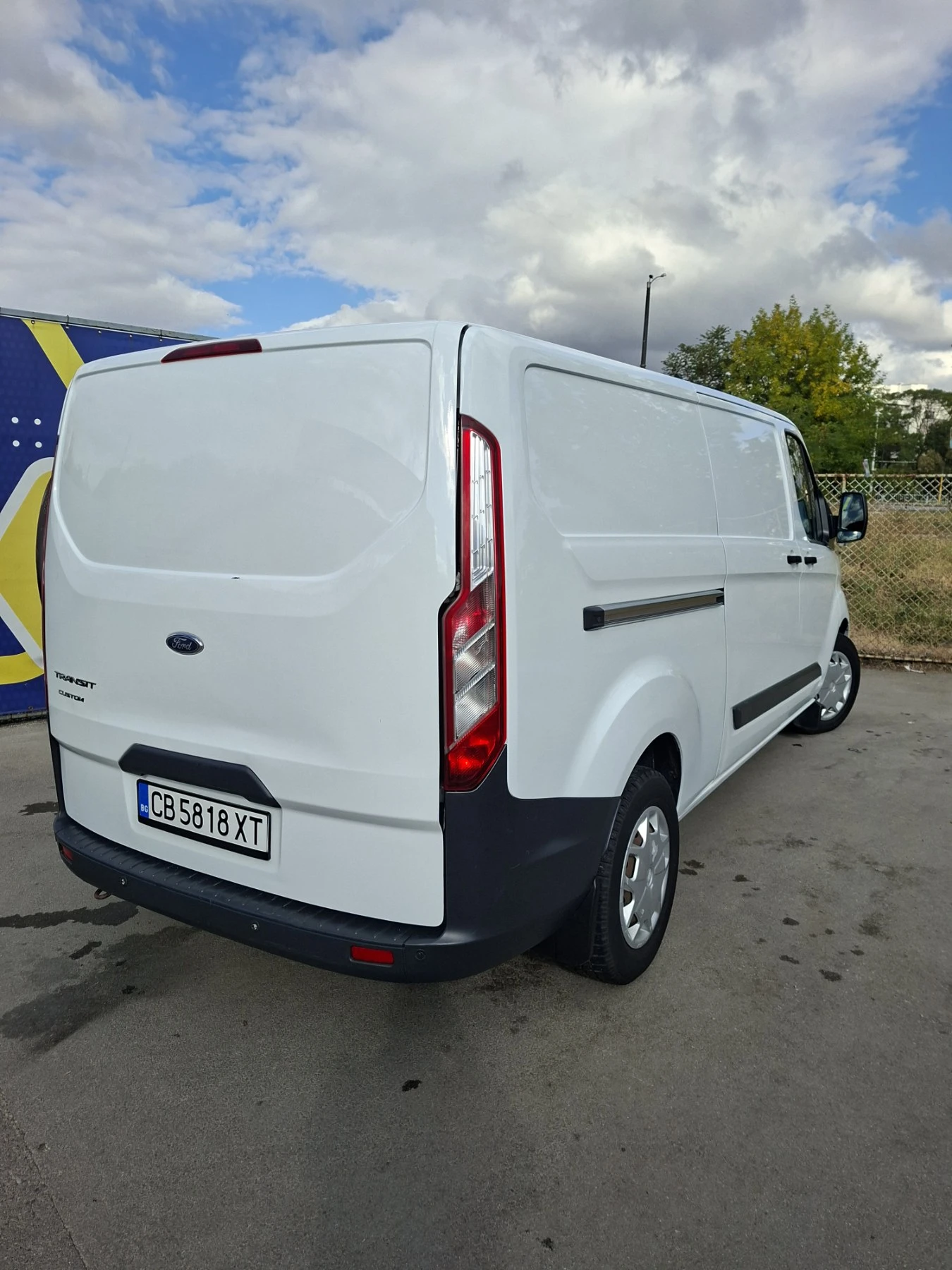 Ford Transit Custom ДЪЛГА БАЗА, ДВЕ СТРАНИЧНИ ВРАТИ, АВТОМАТИК, NAVI, снимка 4 - Бусове и автобуси - 56243009