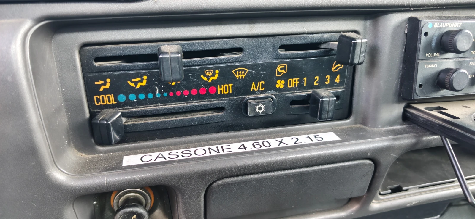 Isuzu Npr Бордови 4.60 д. 2.10ш. * КЛИМАТИК* , снимка 14 - Камиони - 55754155