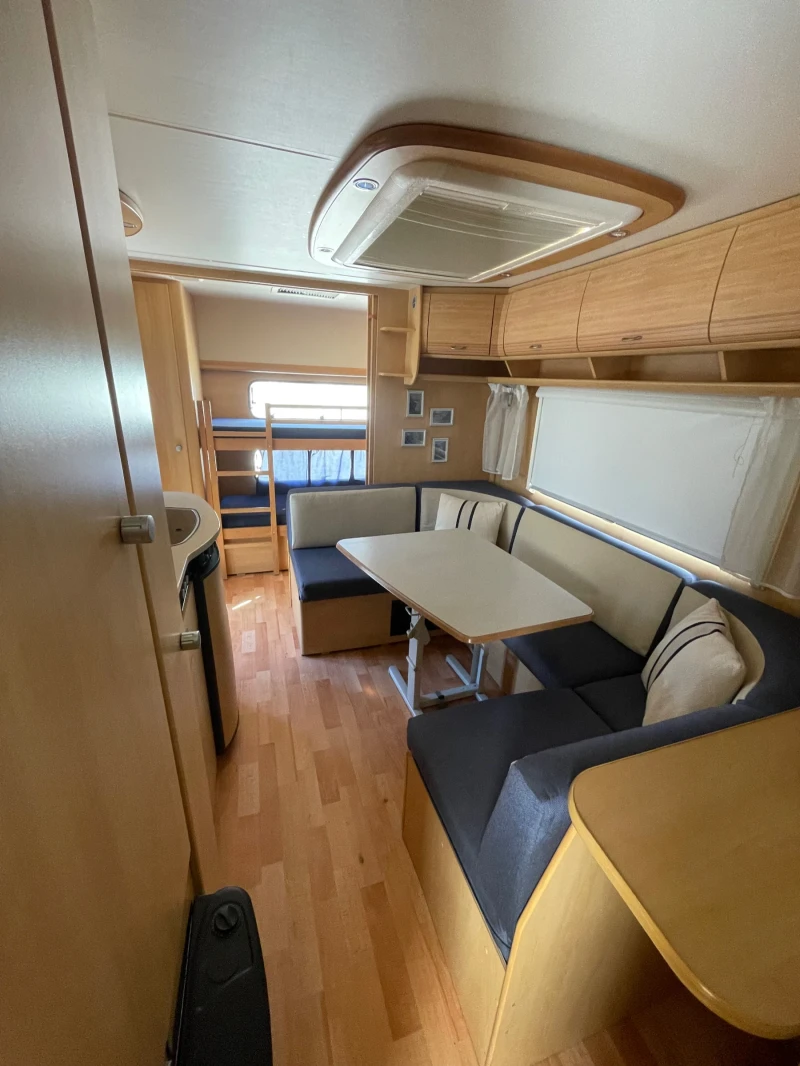 Каравана Dethleffs 5T, снимка 8 - Каравани и кемпери - 51773743