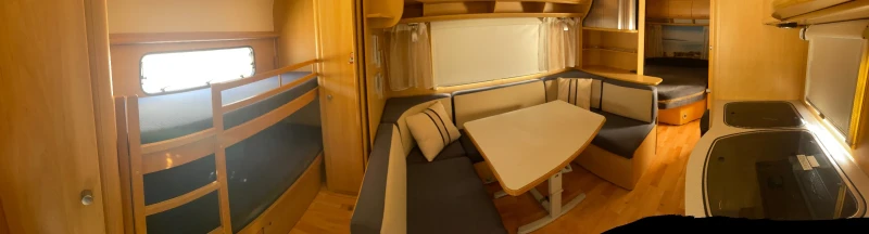 Каравана Dethleffs 5T, снимка 11 - Каравани и кемпери - 51773743