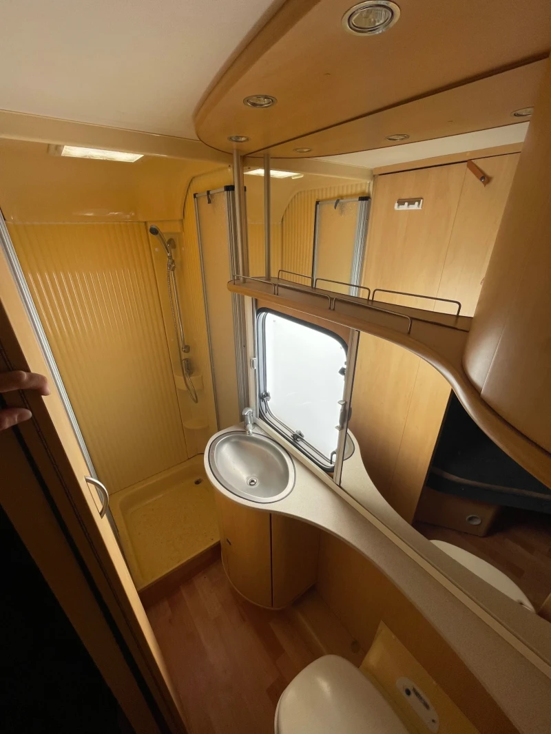 Каравана Dethleffs 5T, снимка 10 - Каравани и кемпери - 51773743