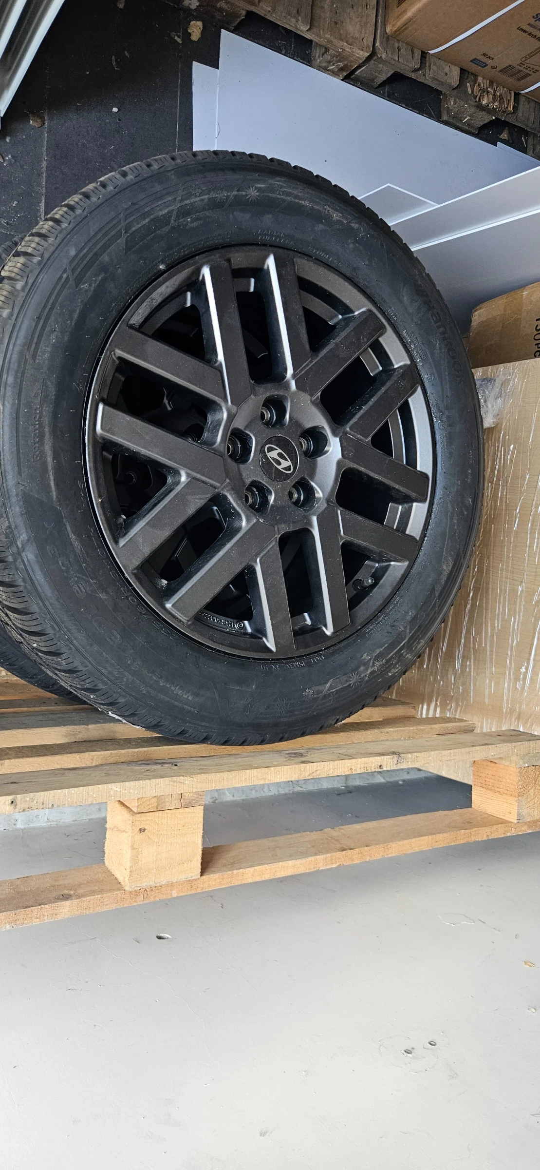 Гуми с джанти Hankook 235/60R18, снимка 3 - Гуми и джанти - 55051626