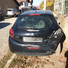 Peugeot 208 1.2, снимка 9