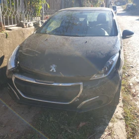 Peugeot 208 1.2, снимка 1