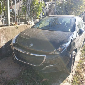 Peugeot 208 1.2, снимка 11