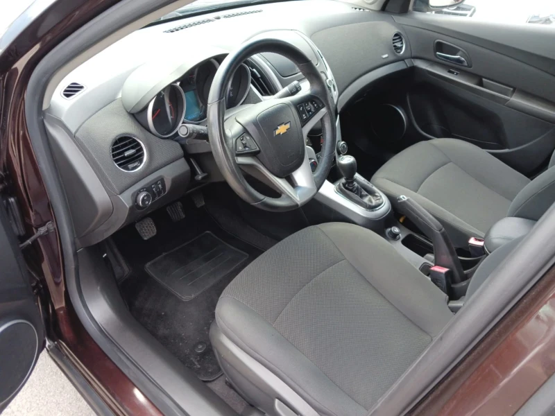 Chevrolet Cruze 1.7 d, снимка 7 - Автомобили и джипове - 47116872