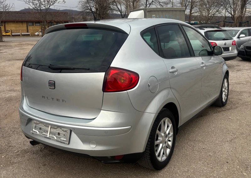 Seat Altea 1.6 TDI, снимка 6 - Автомобили и джипове - 48887639