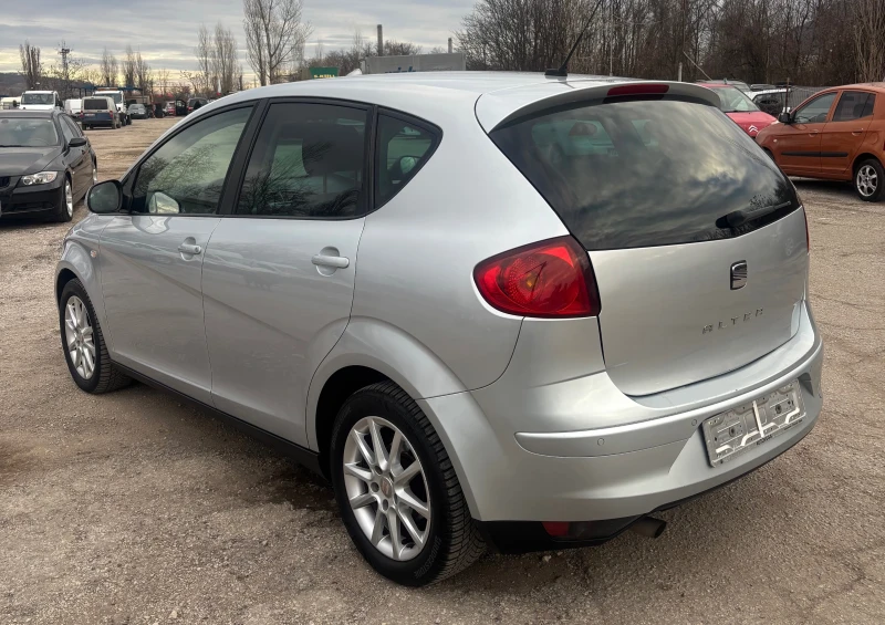 Seat Altea 1.6 TDI, снимка 5 - Автомобили и джипове - 48887639