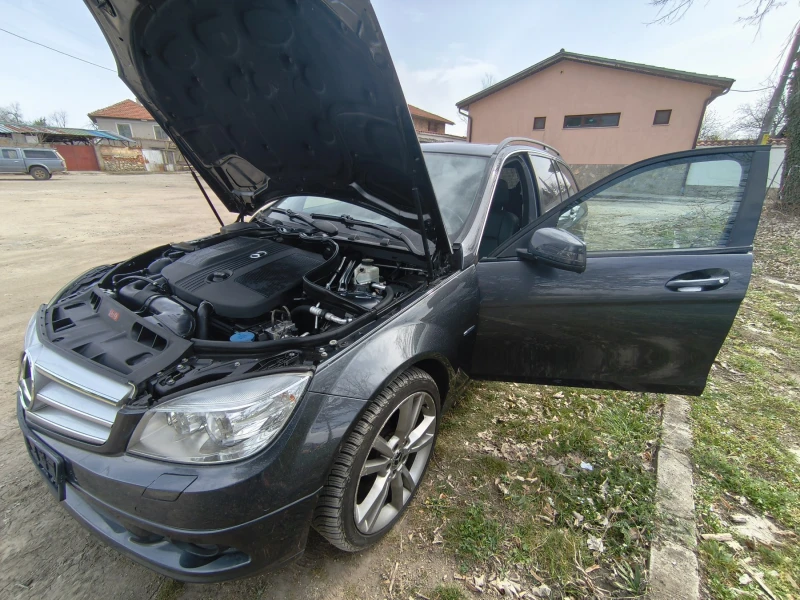 Mercedes-Benz C 220, снимка 4 - Автомобили и джипове - 49518720