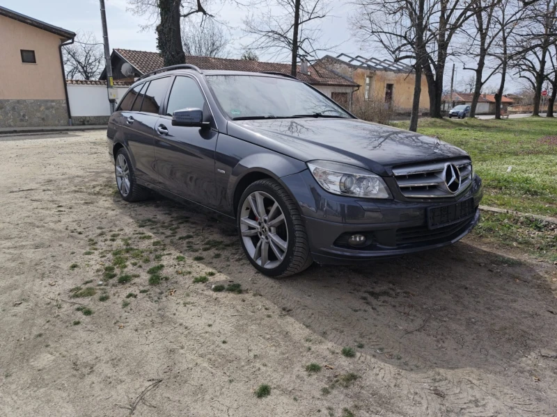 Mercedes-Benz C 220, снимка 1 - Автомобили и джипове - 49518720