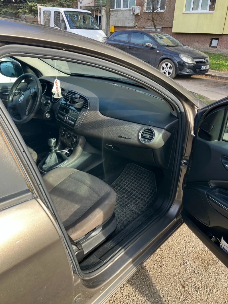 Fiat Bravo ВСИЧКИ ЕКСТРИ* ГАЗ* 6 СКОРОСТИ, снимка 7 - Автомобили и джипове - 51396732