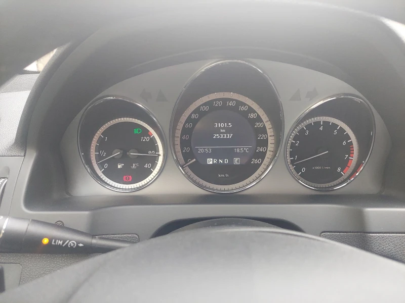 Mercedes-Benz C 350, снимка 8 - Автомобили и джипове - 51554493