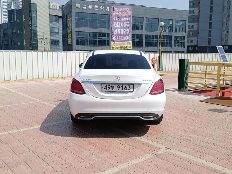 Mercedes-Benz C 220, снимка 5 - Автомобили и джипове - 54282281