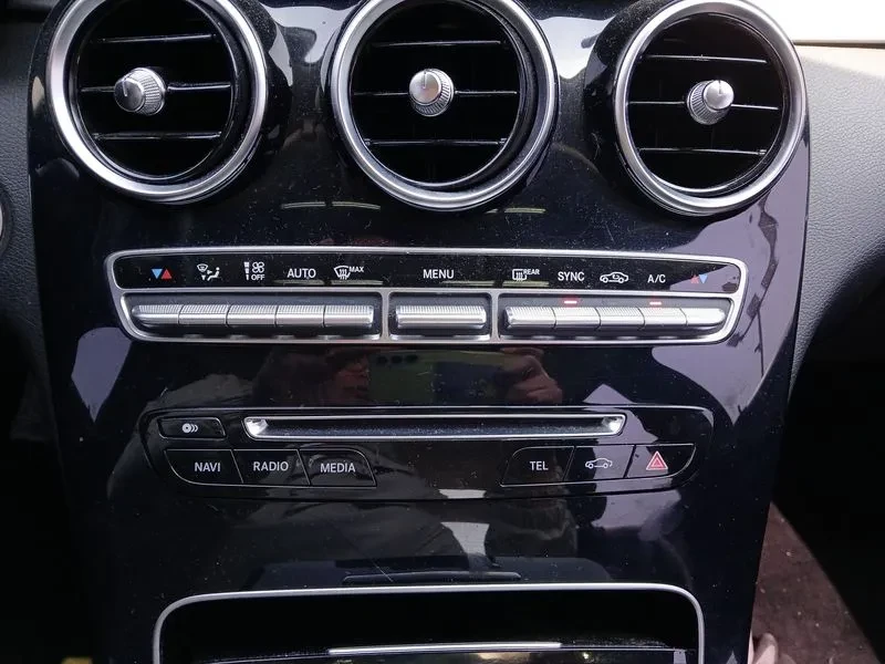 Mercedes-Benz C 220, снимка 16 - Автомобили и джипове - 54282281