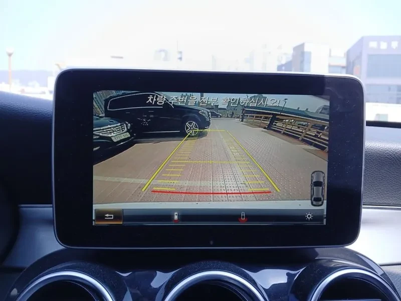 Mercedes-Benz C 220, снимка 15 - Автомобили и джипове - 54282281