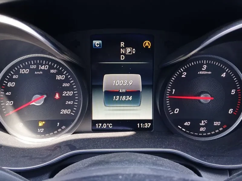 Mercedes-Benz C 220, снимка 8 - Автомобили и джипове - 54282281