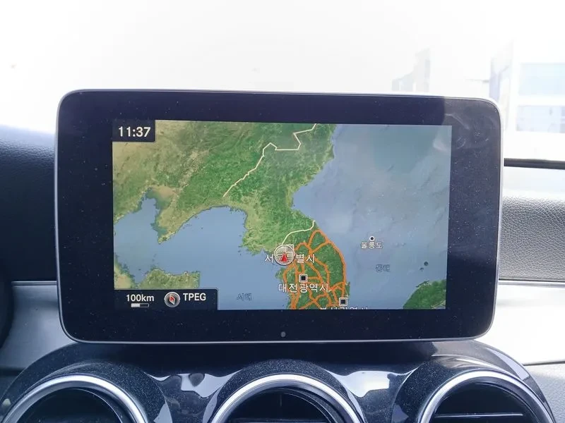 Mercedes-Benz C 220, снимка 14 - Автомобили и джипове - 54282281