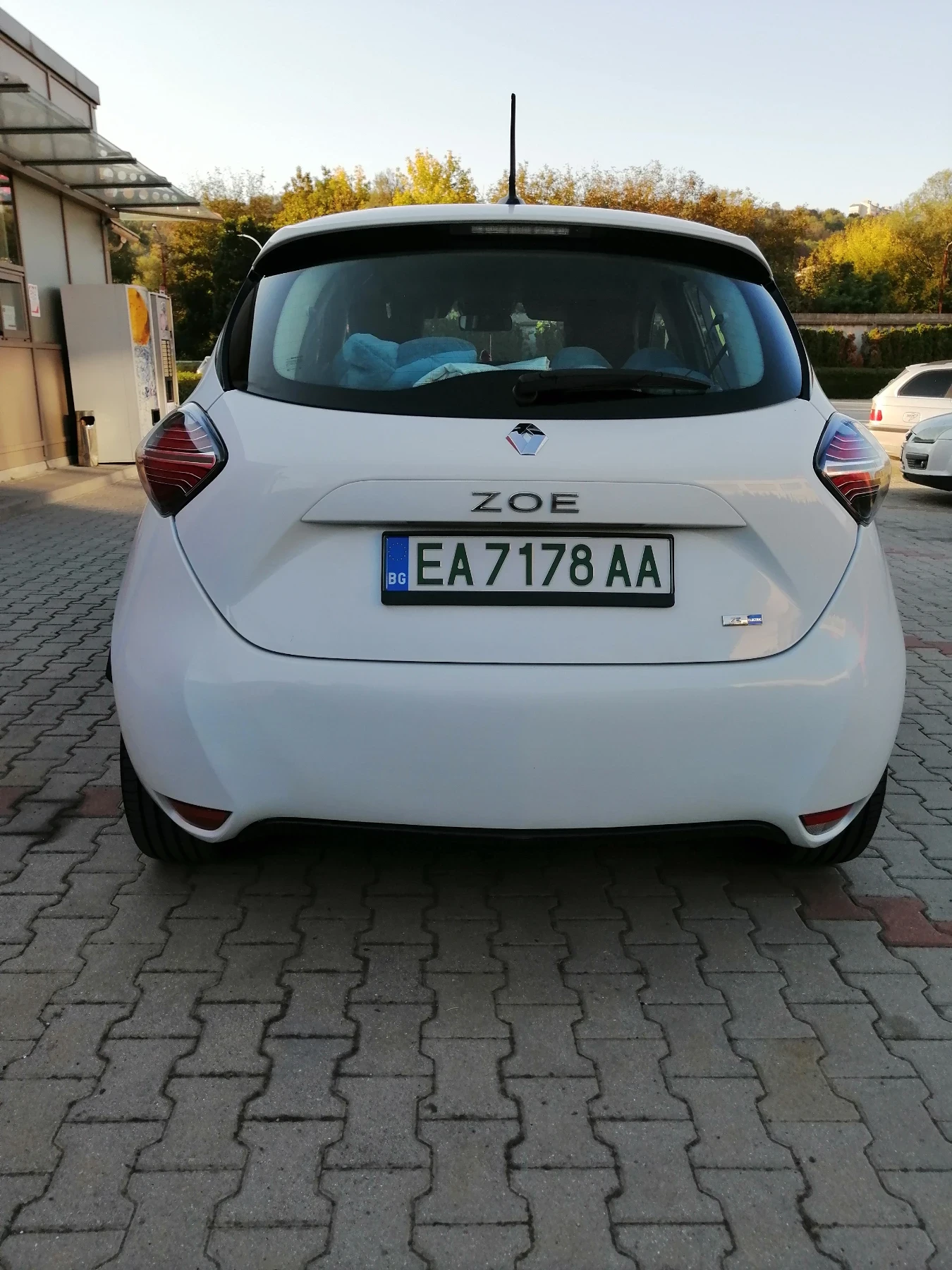 Renault Zoe 52 KWH - ZEN - CCS2 - изображение 4