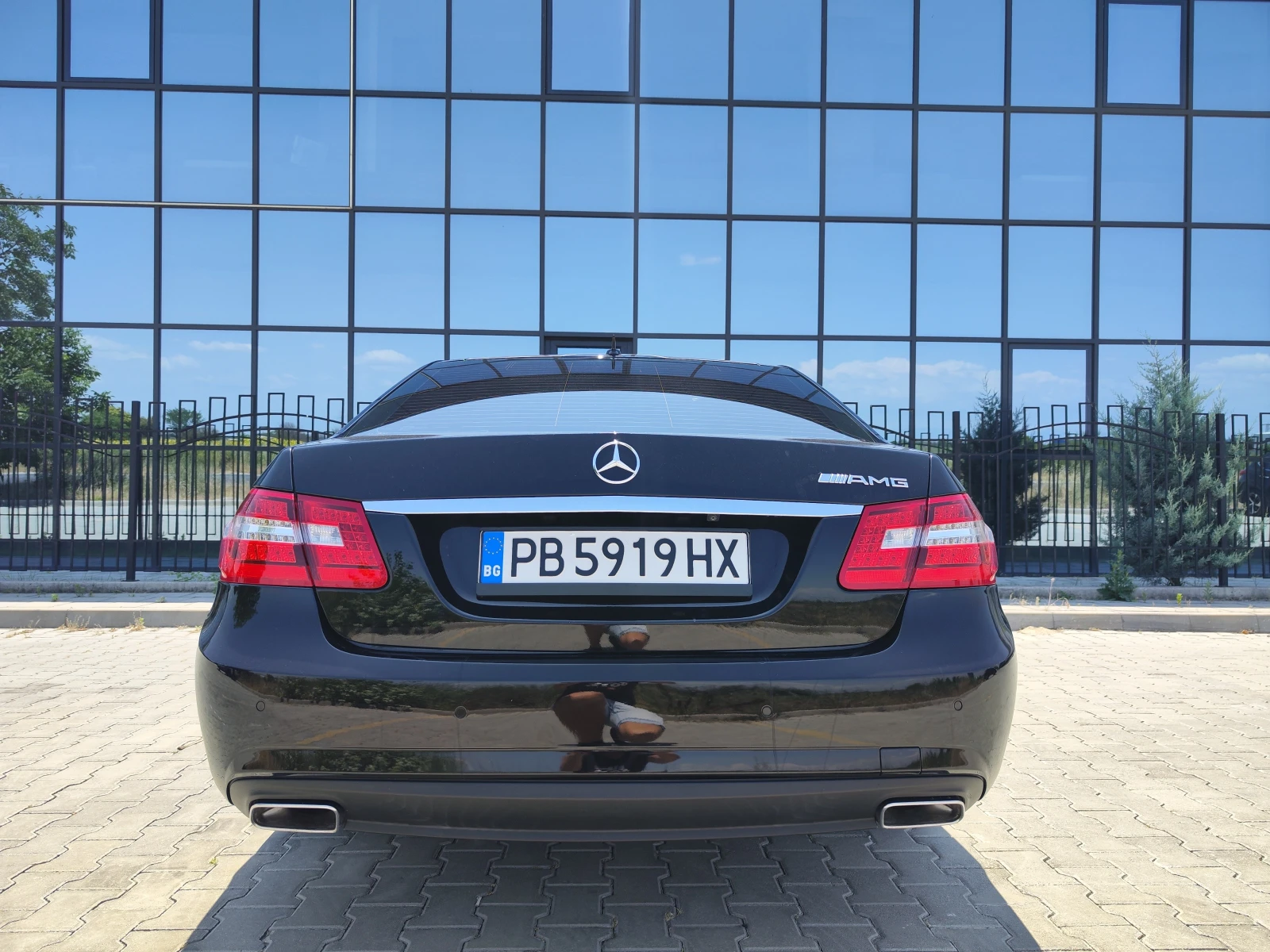 Mercedes-Benz E 350 * AMG* PANORAMA* KEYLESS* TOP - изображение 6