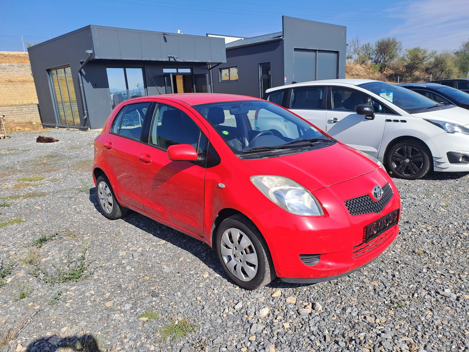 Toyota Yaris 1.0VVTi  | Mobile.bg — изображение 3