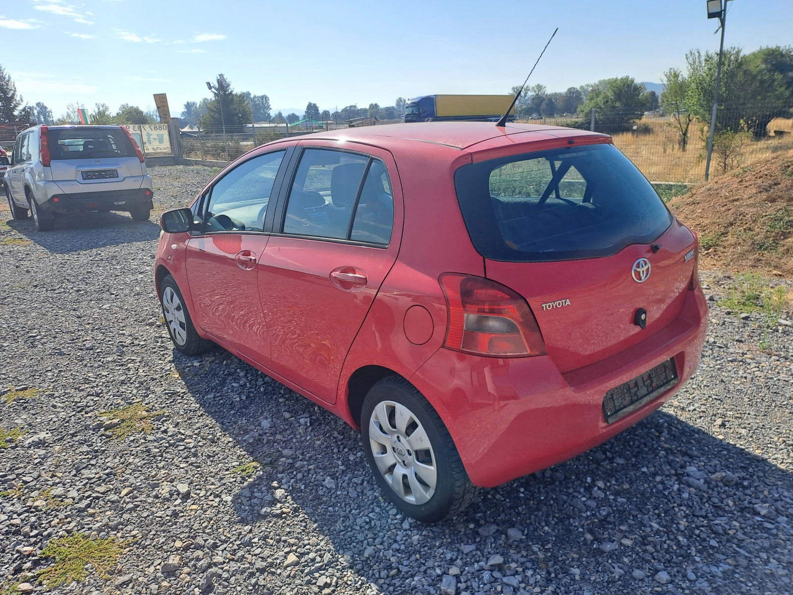 Toyota Yaris 1.0VVTi  | Mobile.bg — изображение 6