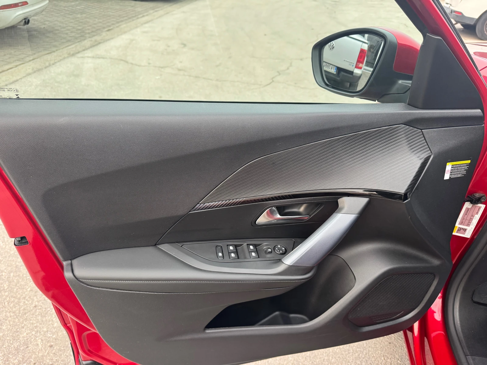 Peugeot 2008 virtual cockpit avtomat | Mobile.bg   13