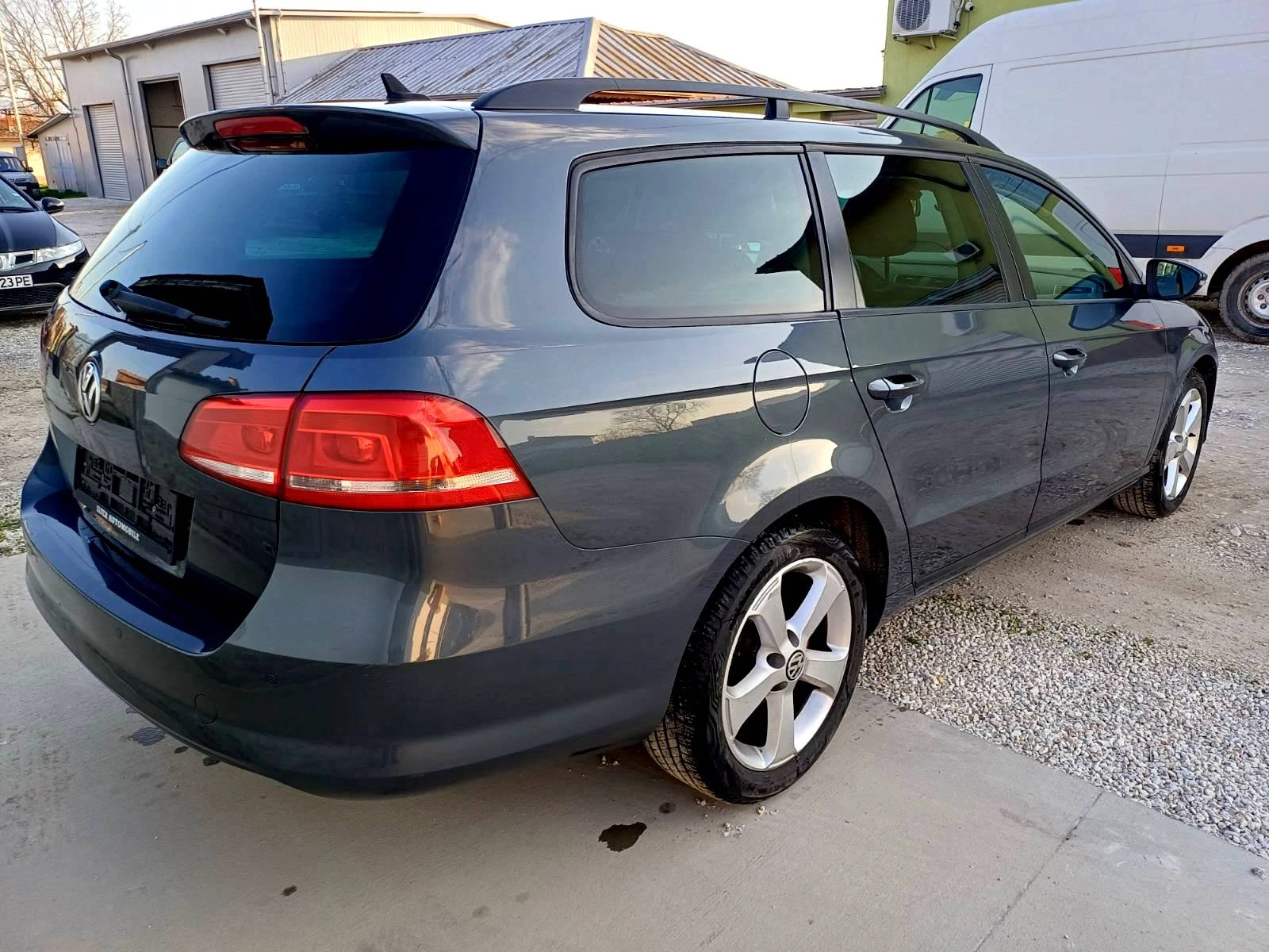 VW Passat 2.0 TDI-NAVI, снимка 4 - Автомобили и джипове - 53707908