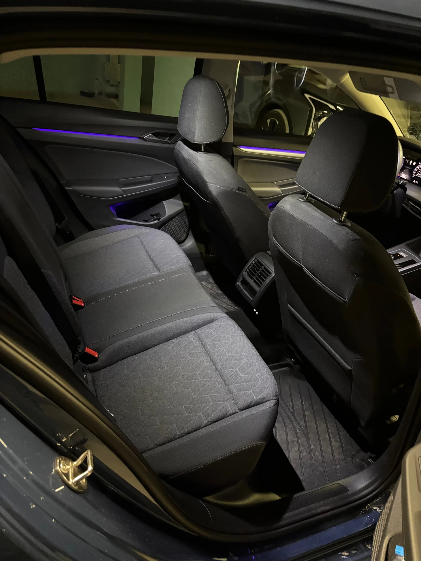 VW Golf 8.5 LifePlus, снимка 11 - Автомобили и джипове - 54230477