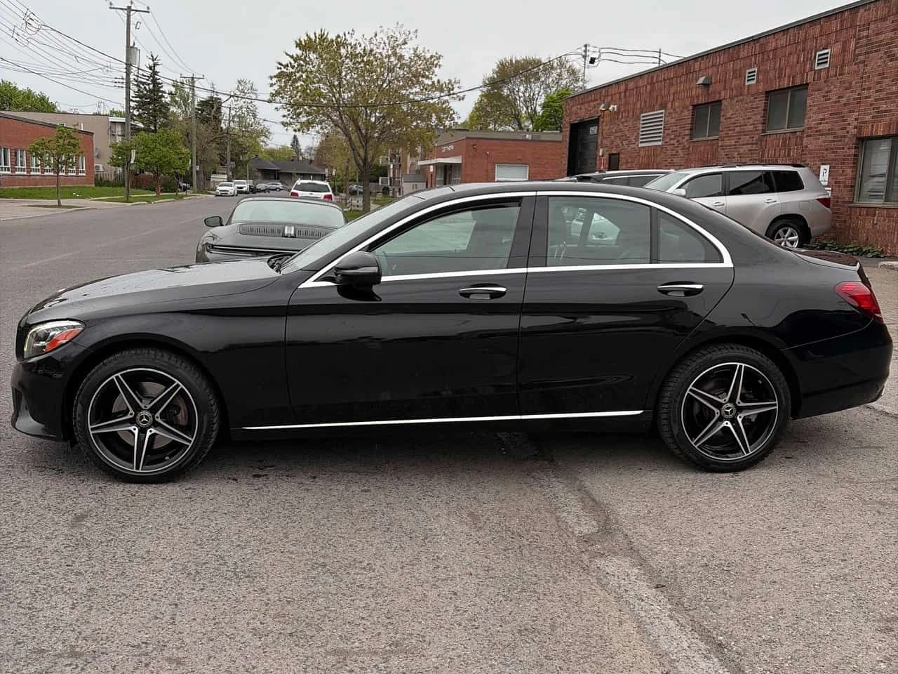 Mercedes-Benz C 300 * CARFAX * ЦЕНА ДО БГ, снимка 2 - Автомобили и джипове - 54681949
