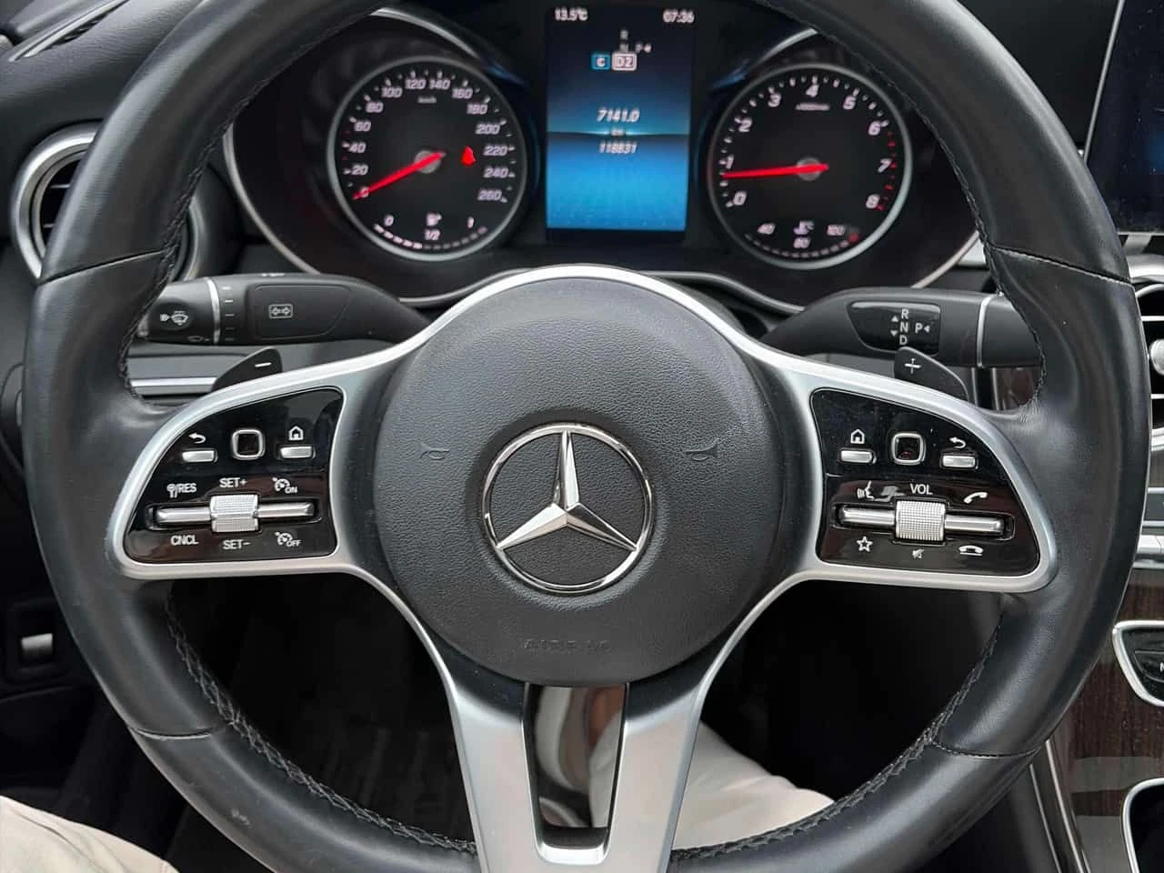 Mercedes-Benz C 300 * CARFAX * ЦЕНА ДО БГ, снимка 9 - Автомобили и джипове - 54681949