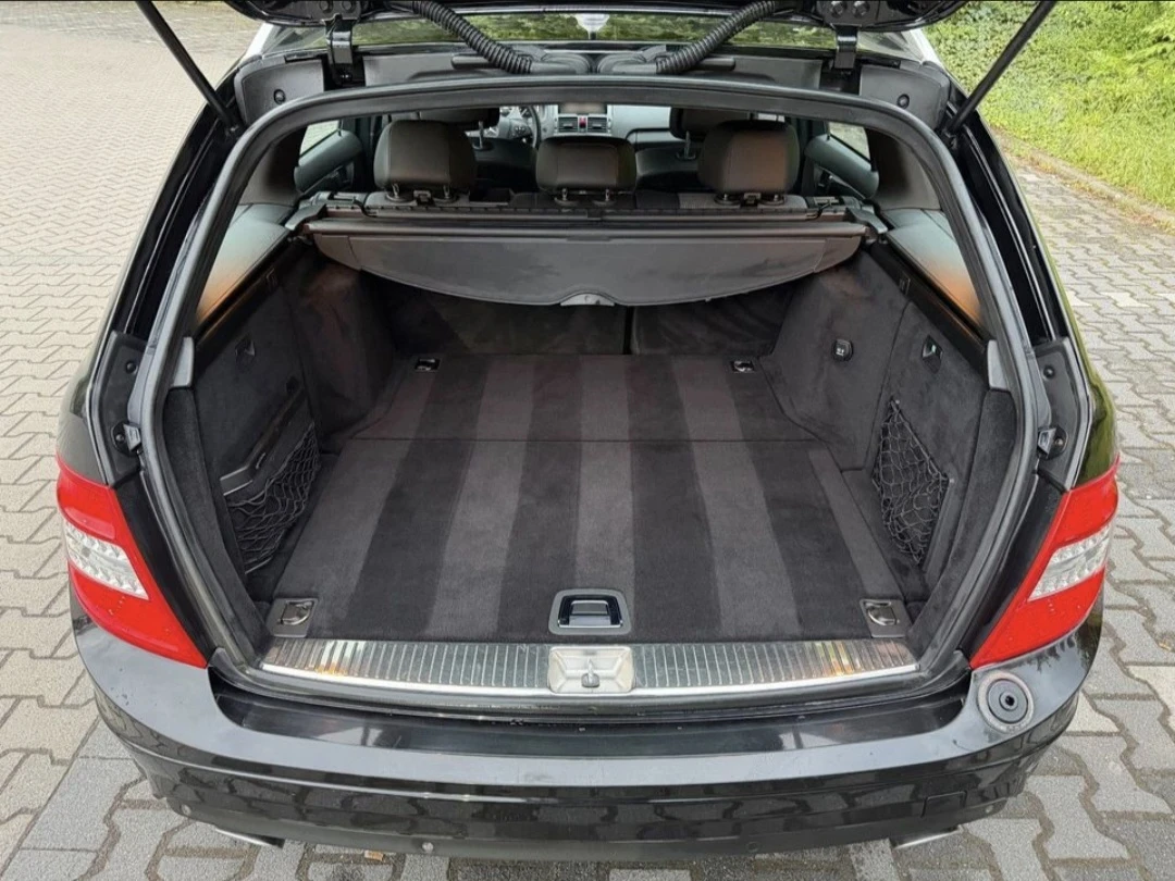 Mercedes-Benz C 300, снимка 8 - Автомобили и джипове - 54958131