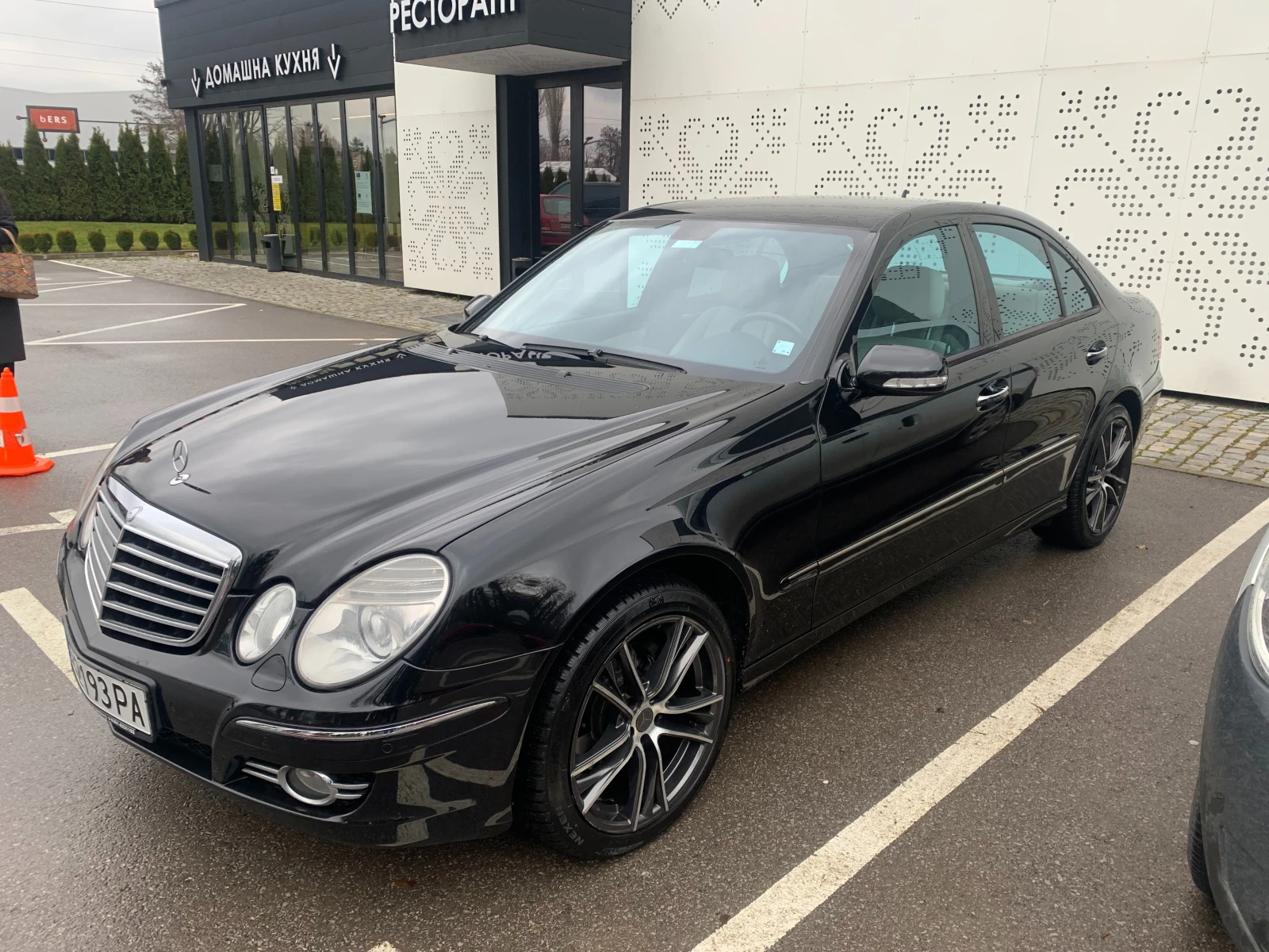 Mercedes-Benz E 350, снимка 3 - Автомобили и джипове - 55016768