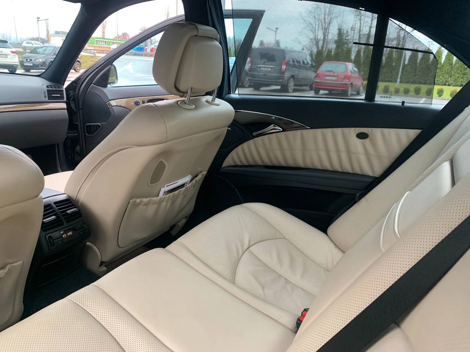 Mercedes-Benz E 350, снимка 16 - Автомобили и джипове - 55016768