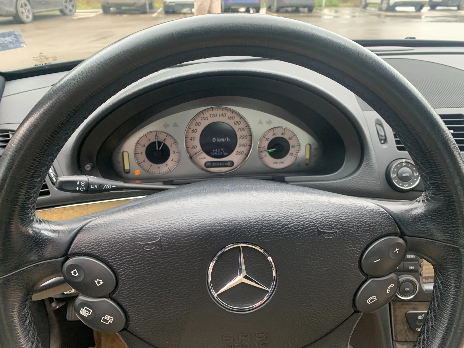 Mercedes-Benz E 350, снимка 12 - Автомобили и джипове - 55016768