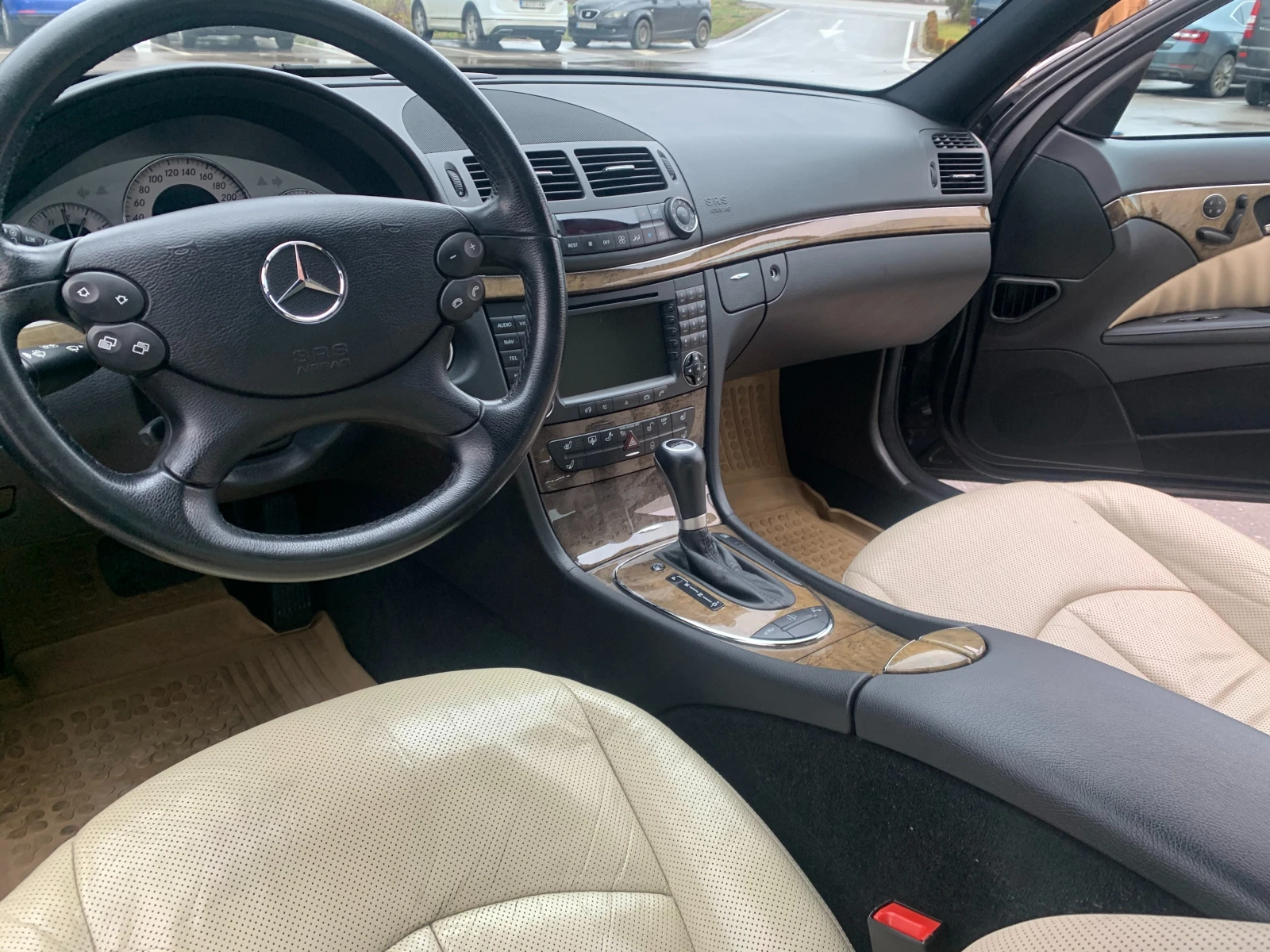Mercedes-Benz E 350, снимка 9 - Автомобили и джипове - 55016768
