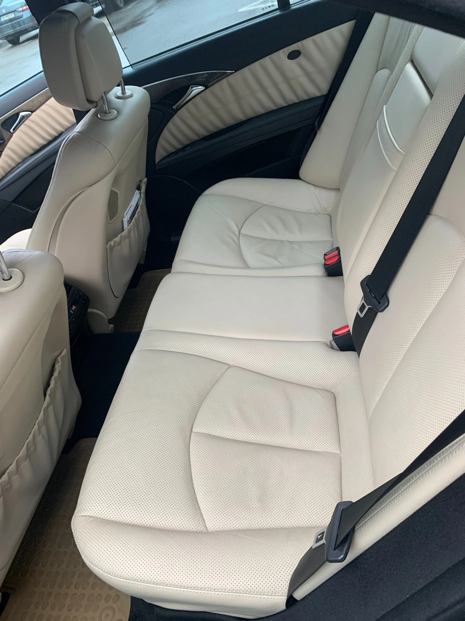 Mercedes-Benz E 350, снимка 15 - Автомобили и джипове - 55016768