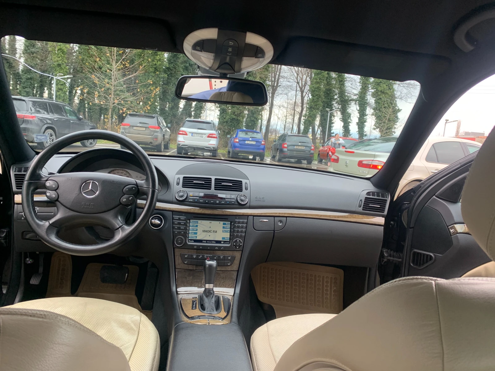 Mercedes-Benz E 350, снимка 17 - Автомобили и джипове - 55016768
