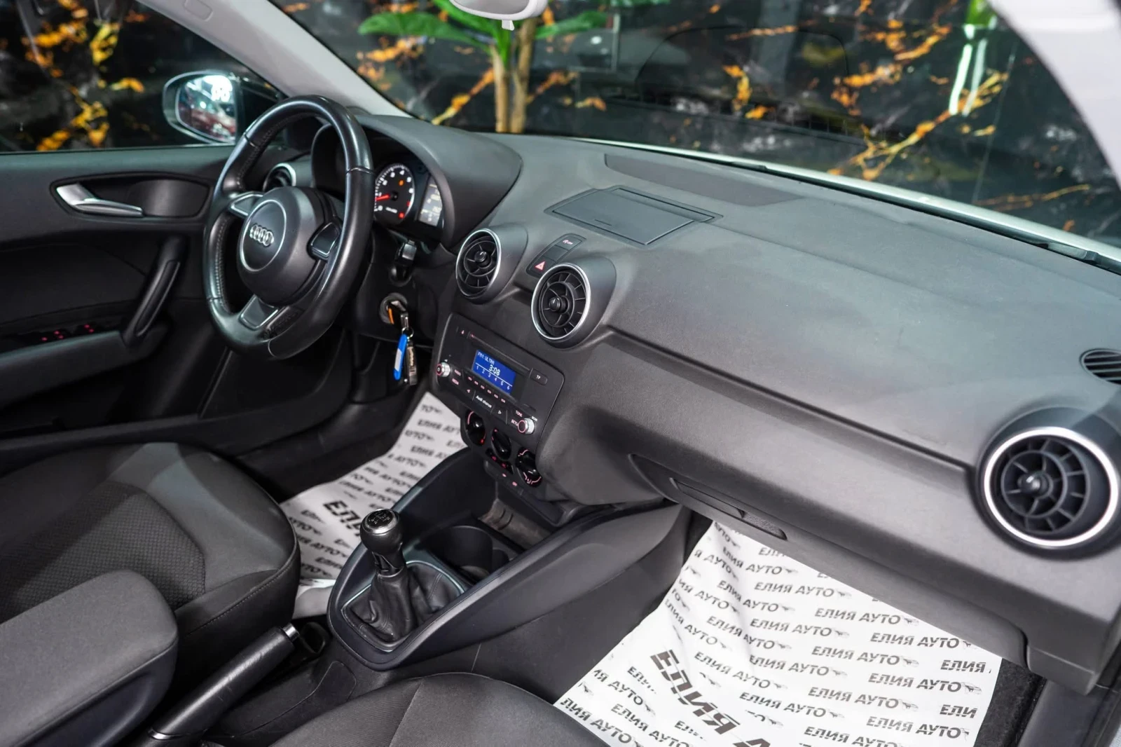 Audi A1 1.0TFSI LED ТОП СЪСТОЯНИЕ ГАРАНЦИЯ ЛИЗИНГ 100%, снимка 13 - Автомобили и джипове - 55088288