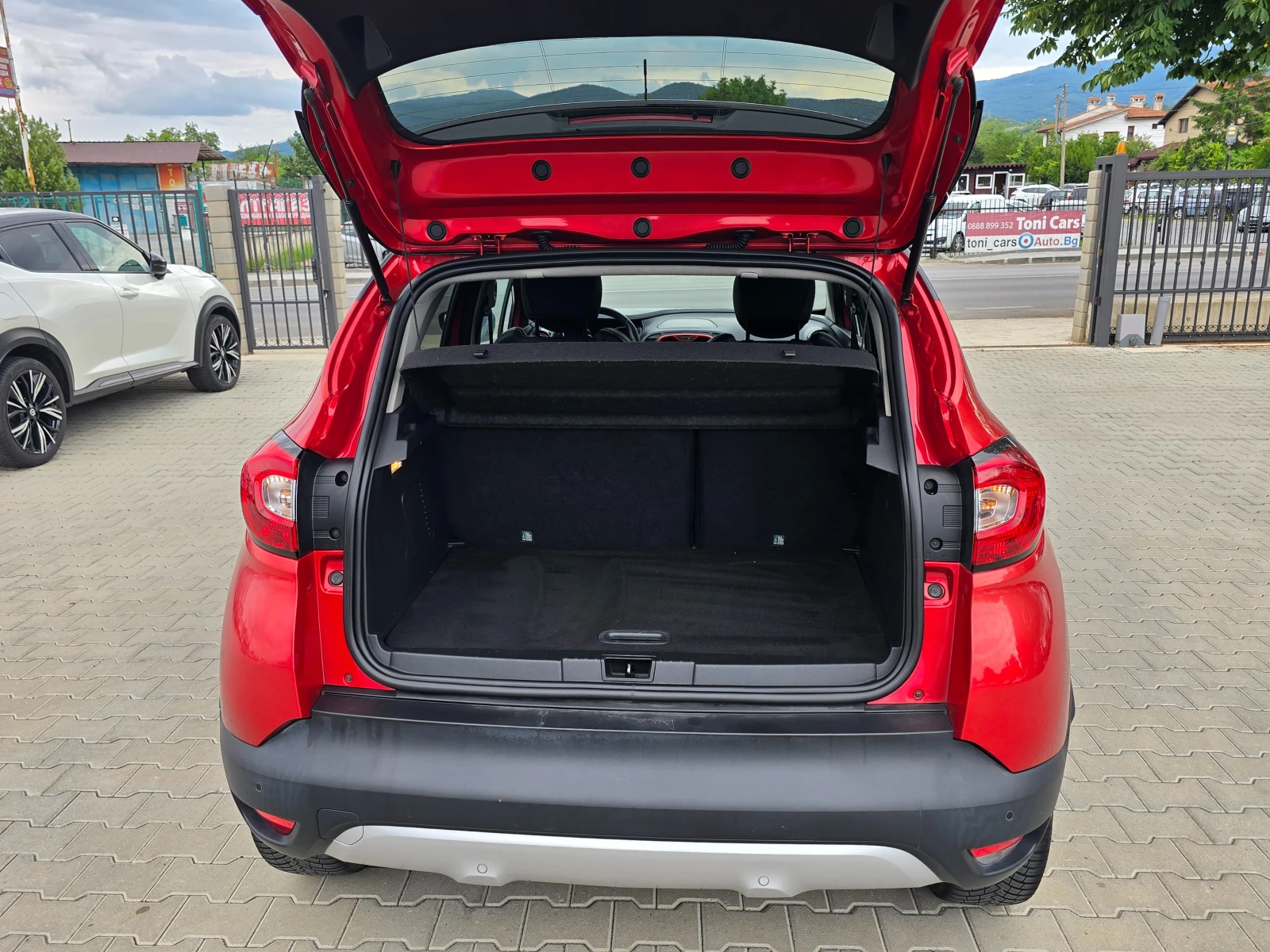 Renault Captur 1.5D, 90к.с., Hypnotic, Кожа, Камера!, снимка 15 - Автомобили и джипове - 55199612