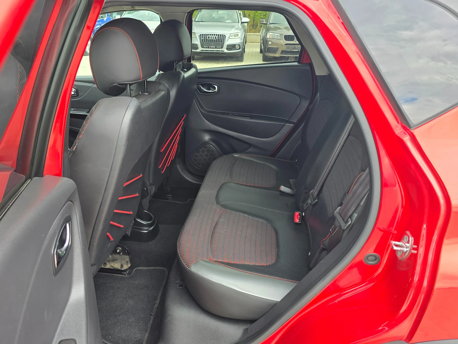 Renault Captur 1.5D, 90к.с., Hypnotic, Кожа, Камера!, снимка 8 - Автомобили и джипове - 55199612