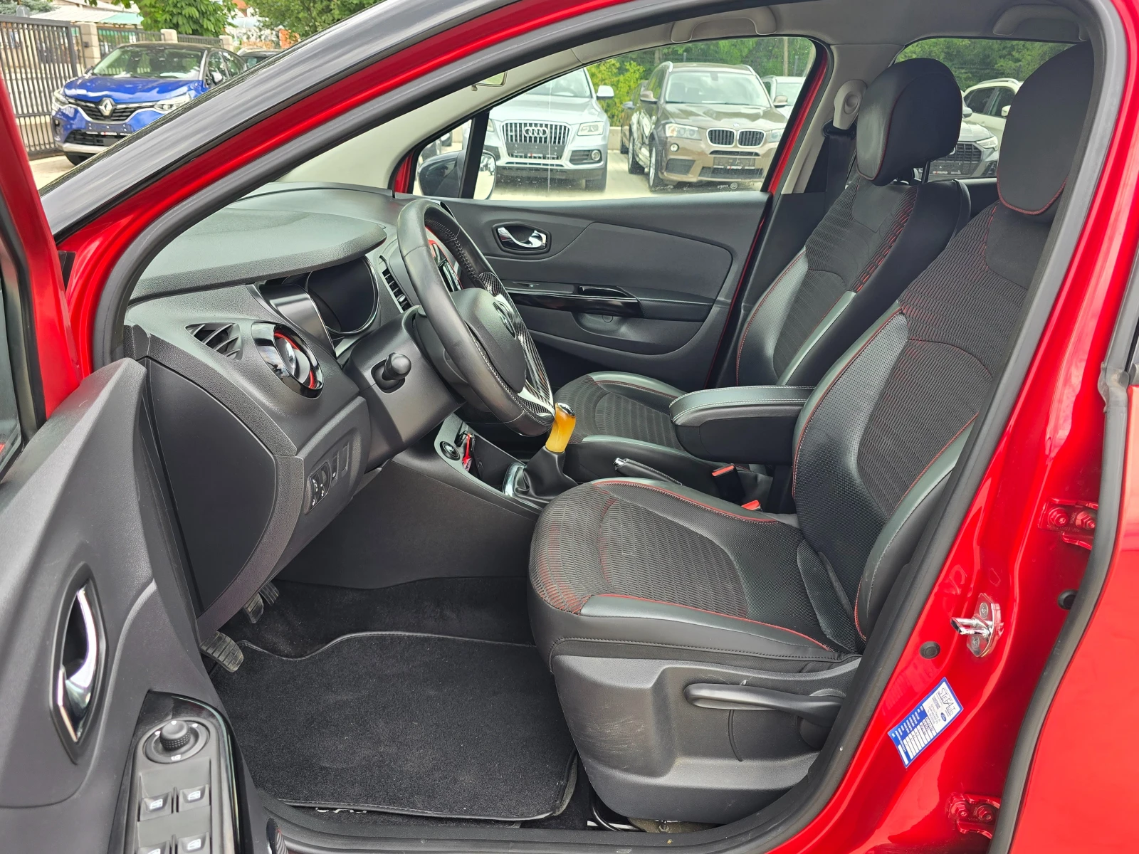 Renault Captur 1.5D, 90к.с., Hypnotic, Кожа, Камера!, снимка 7 - Автомобили и джипове - 55199612